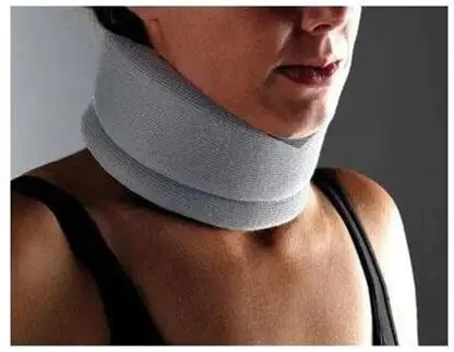 COLLARIN CERVICAL INNOVA FARMALASTIC ADULTOS T-
